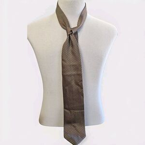 Alexander Julian Colours Hand Made 100% Silk Men’s Neck Tie Geometric Tan